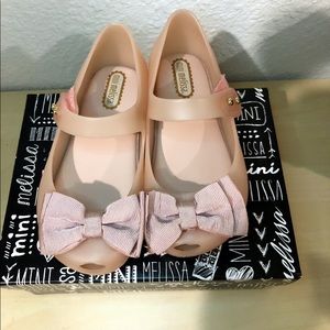 Mini Melissa in box size 8